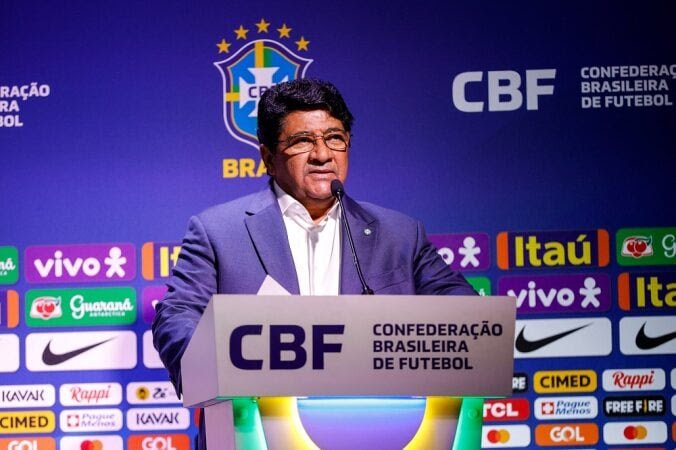 Apesar da tragédia, do pedido dos clubes e do Ministro dos Esportes CBF ainda não paralisou os Campeonatos Brasileiros - VERGONHA